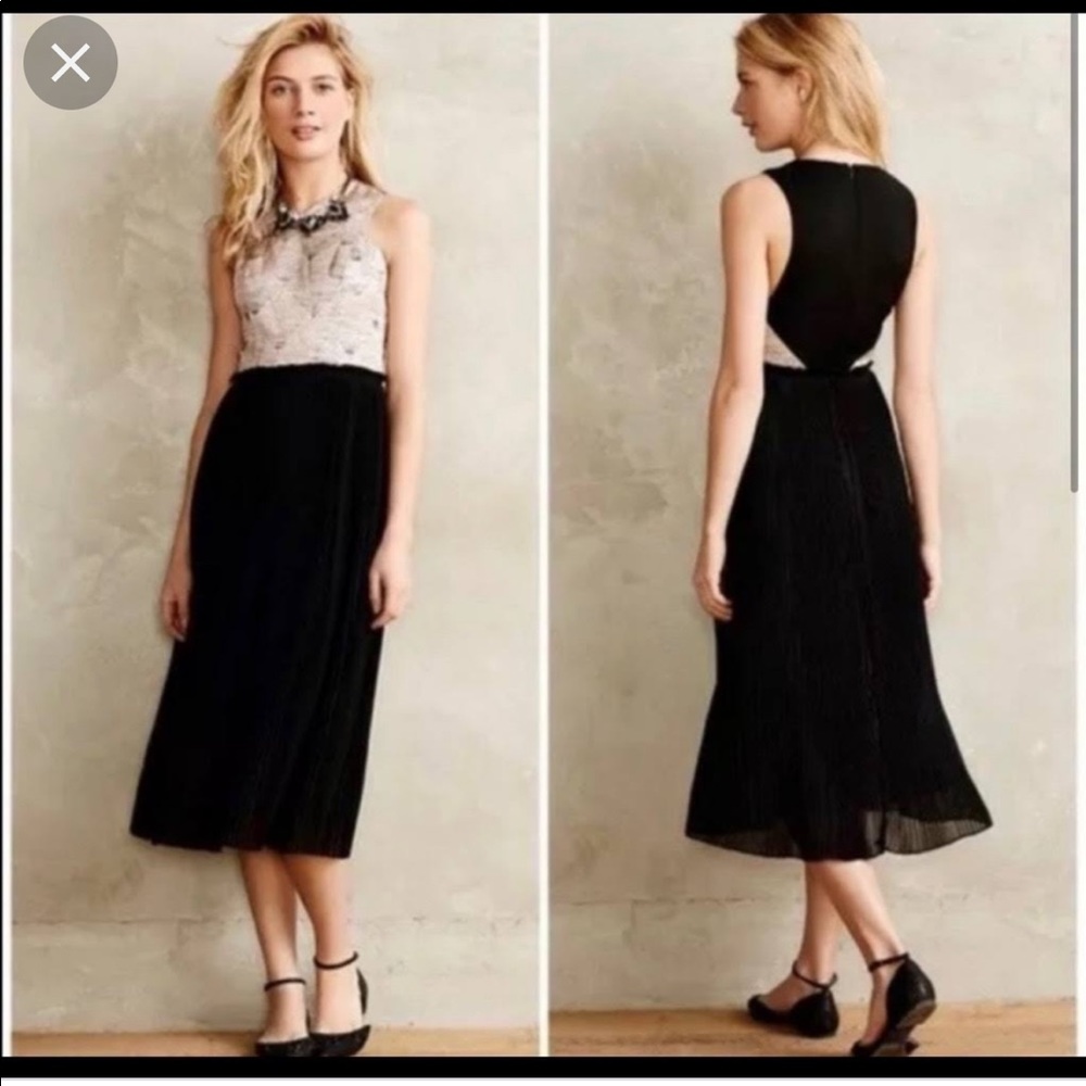 Elegant Black and White Sleeveless Dress